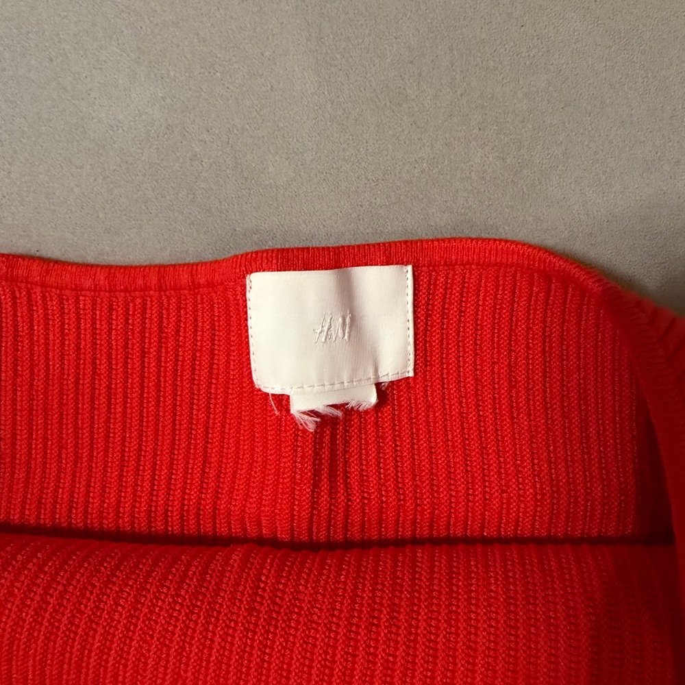 H&M Red Strapless Ribbed Top - Picture 2 of 3